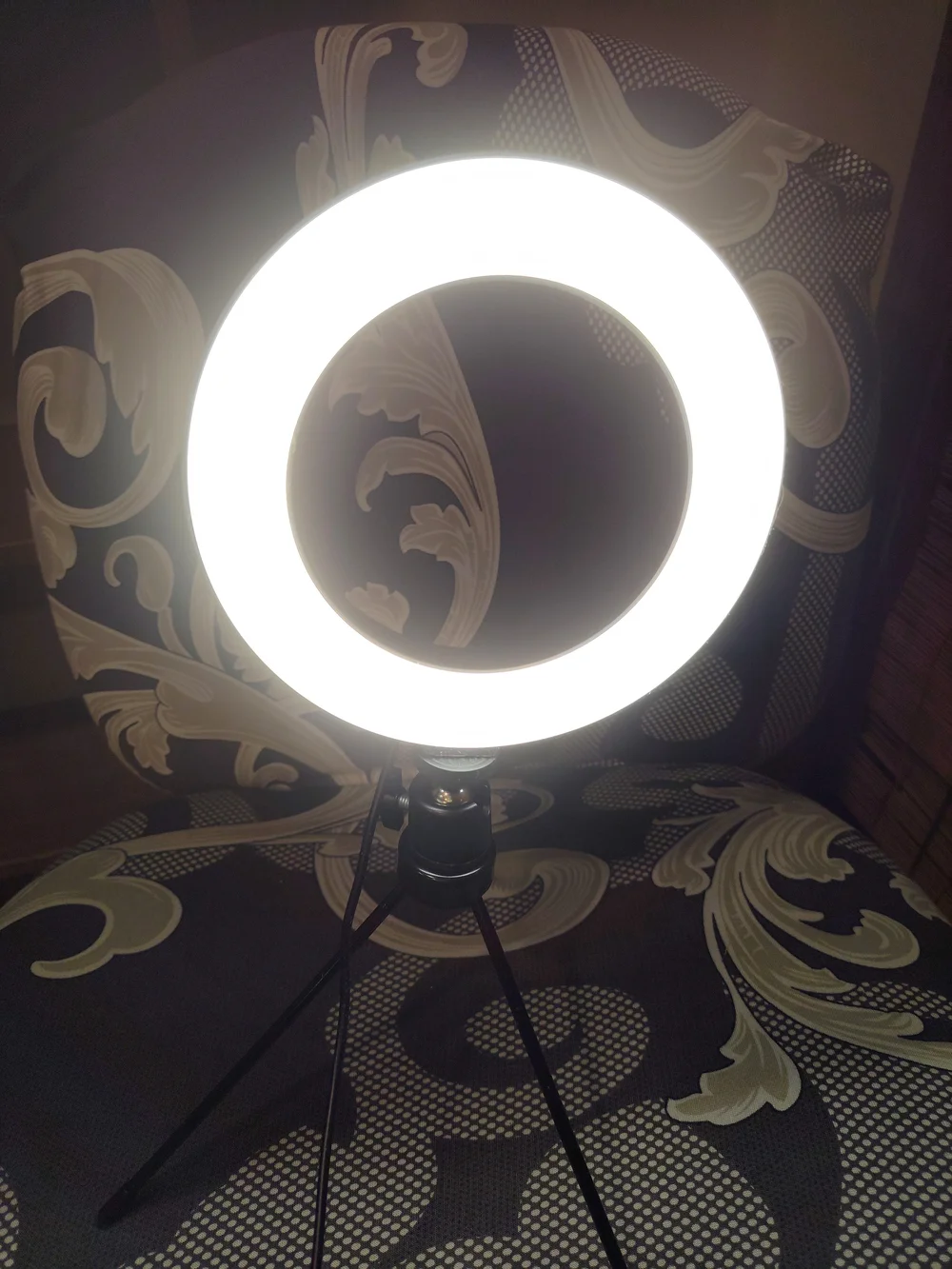 LED Ring Light with Tripod - Black White